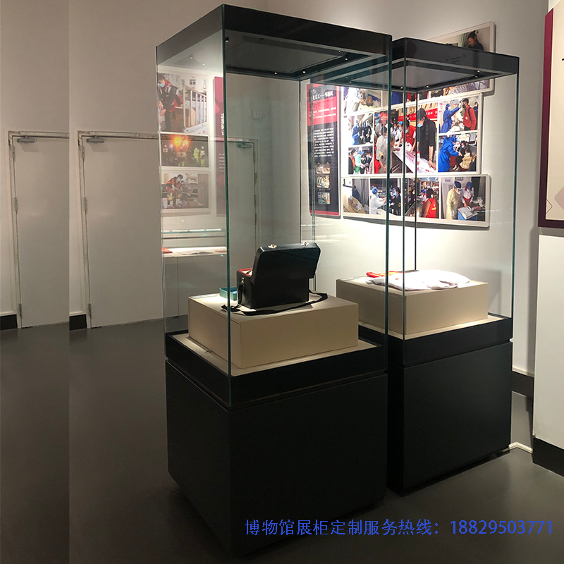 深圳市实创博物馆展柜设计制作的博物馆低反射恒温恒湿独立柜实创 - A015