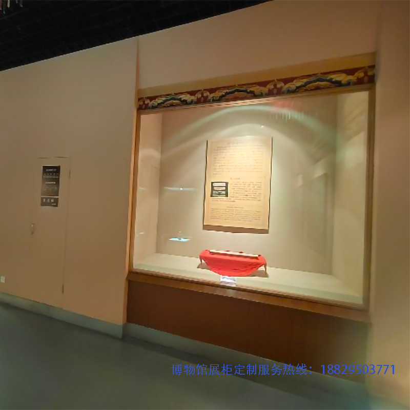 深圳市实创展览展示博物馆展柜源头厂家设计制作的博物馆木纹贴皮入墙龛柜-实创 - B013