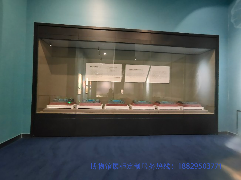 深圳市实创展览展示博物馆展柜源头厂家设计制作的博物馆入墙龛柜 - 实创 - B014