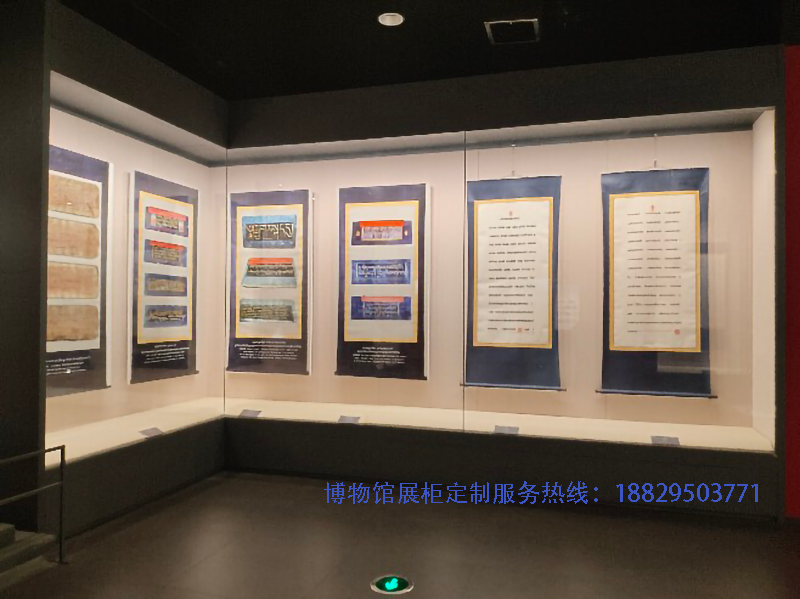 深圳市实创展览展示博物馆展柜生产厂家设计生产的博物馆入墙龛柜-实创 - B015