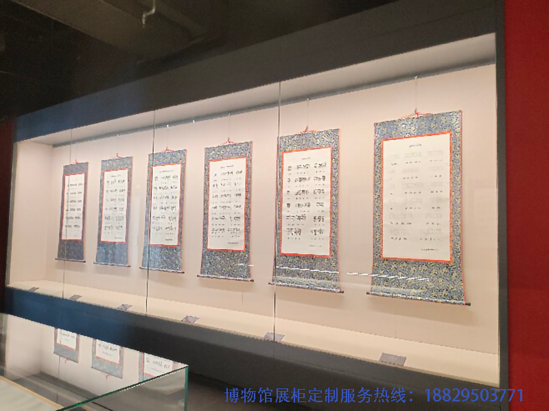 深圳市实创展览展示博物馆展柜生产厂家设计生产的博物馆入墙龛柜-实创 - B015