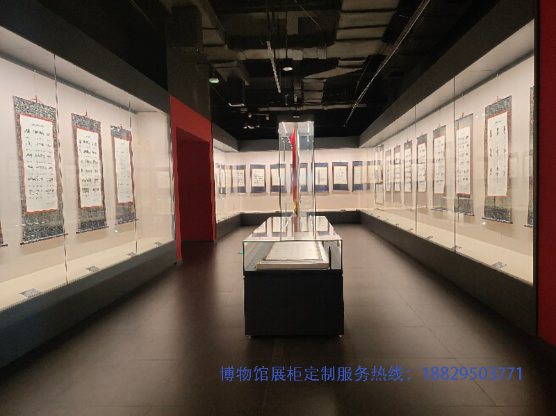 深圳市实创展览展示博物馆展柜生产厂家设计生产的博物馆入墙龛柜-实创 - B015