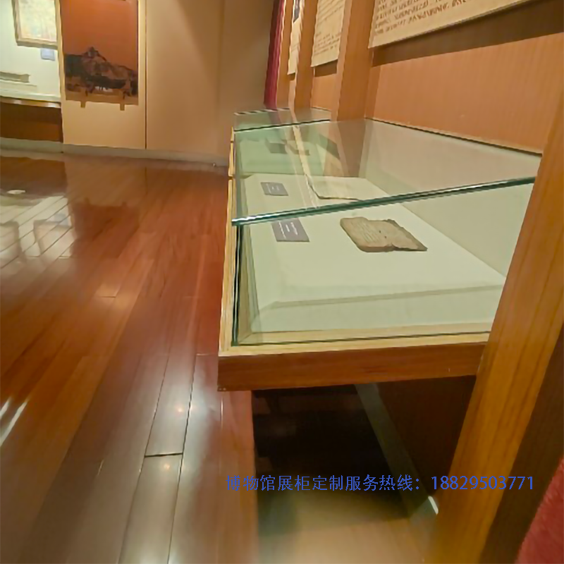 深圳市实创展览展示博物馆展柜博物馆悬挂柜定制实创 - X013